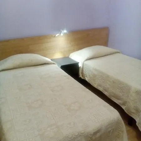 Vandrerhjem Pensao Sao Joao Da Praca *