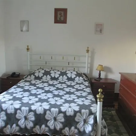 Vandrerhjem Pensao Sao Joao Da Praca *